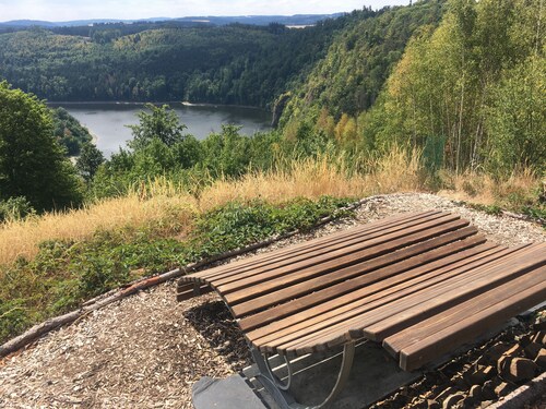 Directly at the Bleilochtalsperre - pure nature experience - Finnhütte Karli Saaldorf