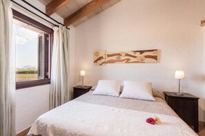 3 bedrooms, iron/ironing board, travel crib, WiFi