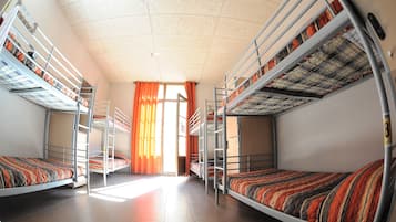 Dormitorio compartido (12 beds) | Wifi gratis y acceso para silla de ruedas
