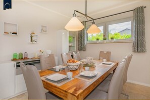 Dining - Vacation home in Zirchow with large garden and fireplace - perfect for families (Zirchow)