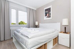 2 bedrooms, iron/ironing board, travel cot, WiFi