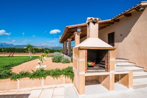 Property grounds - Rural finca Villa del Nord with pool in Mallorca (Sa Pobla)