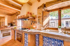 Réfrigérateur, micro-ondes, four, lave-vaisselle