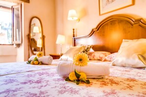 4 bedrooms, in-room safe, iron/ironing board, free WiFi