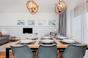 Dining - Spacious Apartment for 8 Persons | 3 Bedrooms, Balcony, Parking (Swinoujscie)