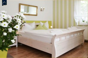 1 bedroom, free WiFi - Cozy vacation apartment in Heringsdorf with terrace - 400 m to the beach (Seebad Heringsdorf)