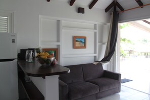 Interior - Bungalow 3:: Luxury bungalow with pool in St-François (Saint-francçois,)