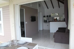 Interior - Bungalow 3:: Luxury bungalow with pool in St-François (Saint-francçois,)