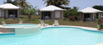 Bungalow 3:: Luxury bungalow with pool in St-François