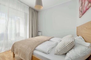 1 bedroom, WiFi, bed sheets