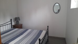 5 bedrooms, iron/ironing board, WiFi, wheelchair access