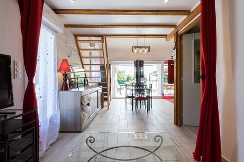 SMALL RELAXATION CORNER