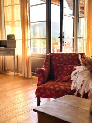 Smart TV, fireplace, books, stereo - Luxury sheepfold in local stone (URTACA)