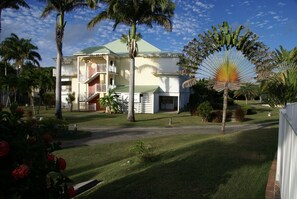 Exterior - Fully equipped studio in a residence by the sea (saint-francois)