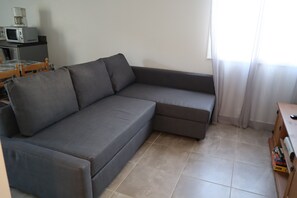 Smart TV, videojuegos, reproductor de DVD y libros
