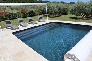 A heated pool - Gite Oléa, surrounded by olive trees with private heated pool (Manosque)