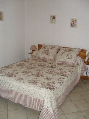 2 bedrooms, free WiFi, bed sheets