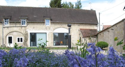 GITE IN THE FORMER FARM BUILDING SURROUNDED BY Pondichery SCULPTURE PARK