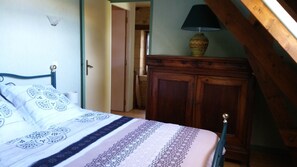 2 slaapkamers, een strijkplank/strijkijzer, wifi