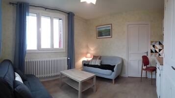 TV, DVD player, ping pong