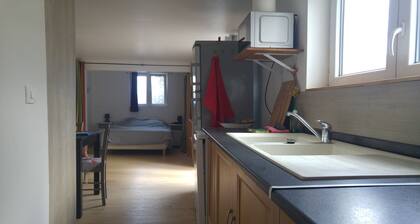 Charming comfortable studio at the foot of the Madres massif