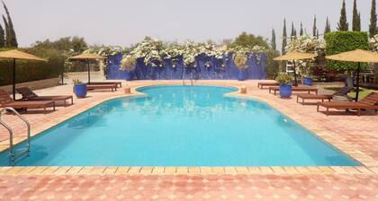 Tidzi Suite breakfast included pool view