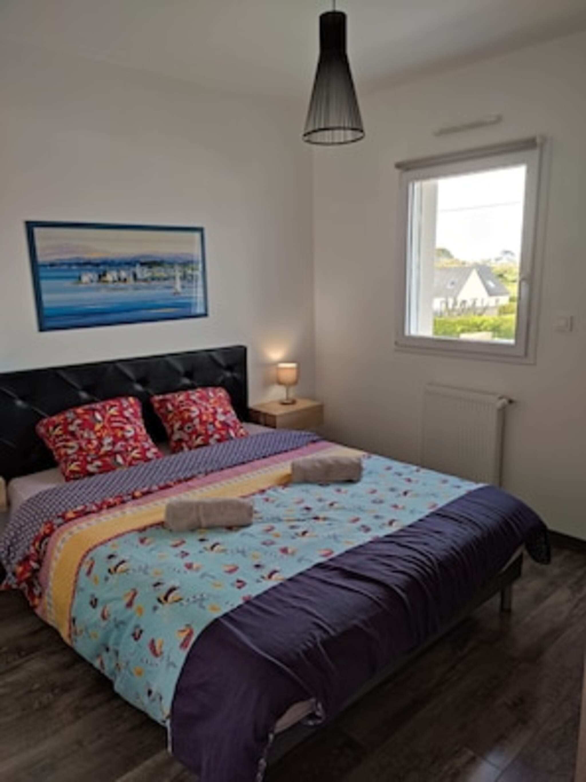 2 chambres, fer et planche à repasser, Wi-Fi, draps fournis