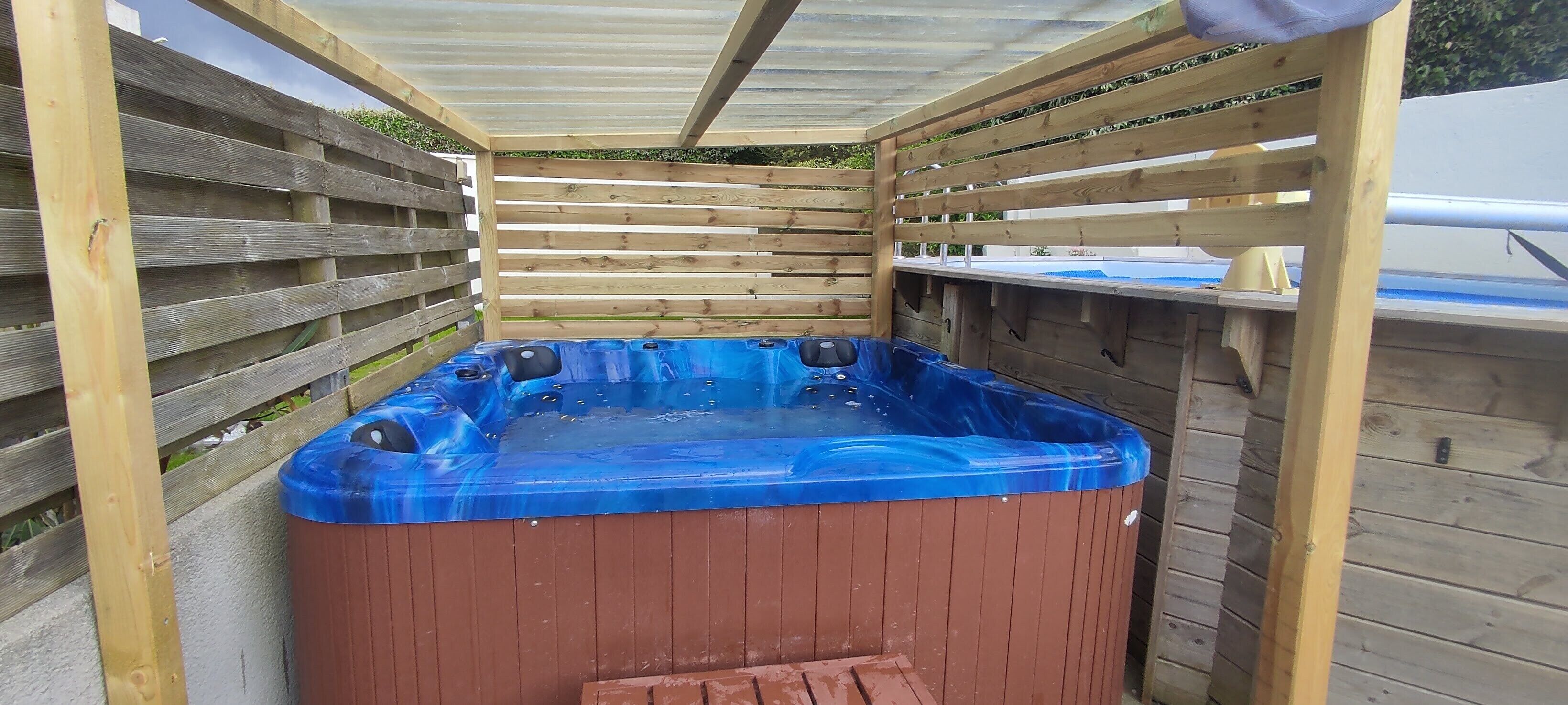 Bain à remous extérieur