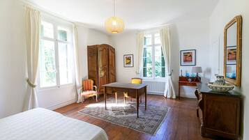 13 bedrooms, desk, iron/ironing board, travel crib