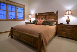 4 bedrooms, iron/ironing board, WiFi - Grand Villa (Crested Butte)