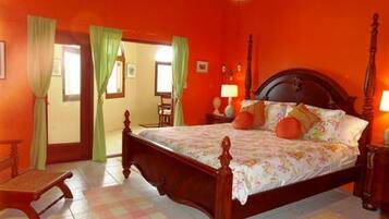 3 bedrooms, iron/ironing board, travel cot, free WiFi