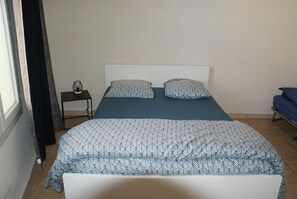 2 bedrooms, WiFi, bed sheets