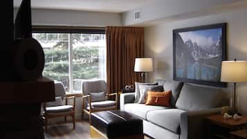 Televisie en een open haard