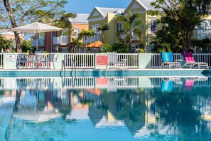 Outdoor pool, an infinity pool