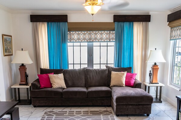 Smart TV, DVD player, books