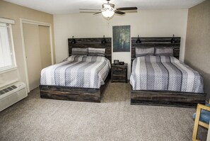 2 bedrooms, iron/ironing board, WiFi, bed sheets - 🌄Resort Vacations at Fairfield Glade TN  Completely remodeled golf villa! (Fairfield Glade)