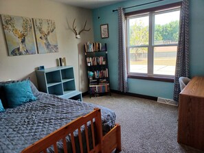 5 Schlafzimmer, Bügeleisen/Bügelbrett, kostenloses WLAN, Bettwäsche