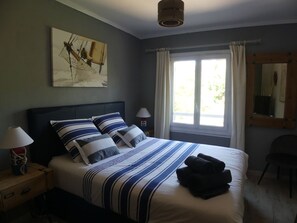 2 Schlafzimmer, Zimmersafe, kostenloses WLAN, Bettwäsche