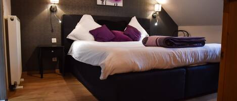 2 chambres, fer et planche Ă repasser, Wi-Fi gratuit, draps fournis