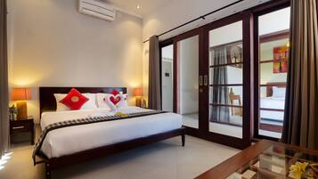 7 bedrooms, in-room safe, iron/ironing board, travel cot