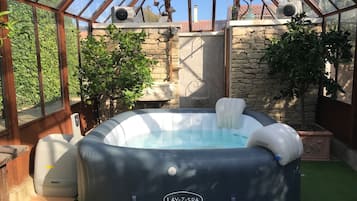 Bain à remous intérieur