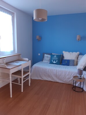 5 bedrooms, desk, iron/ironing board, free WiFi - House completely renovated and modernized this year on the Côte de Granit Rose (Pleumeur-Bodou)