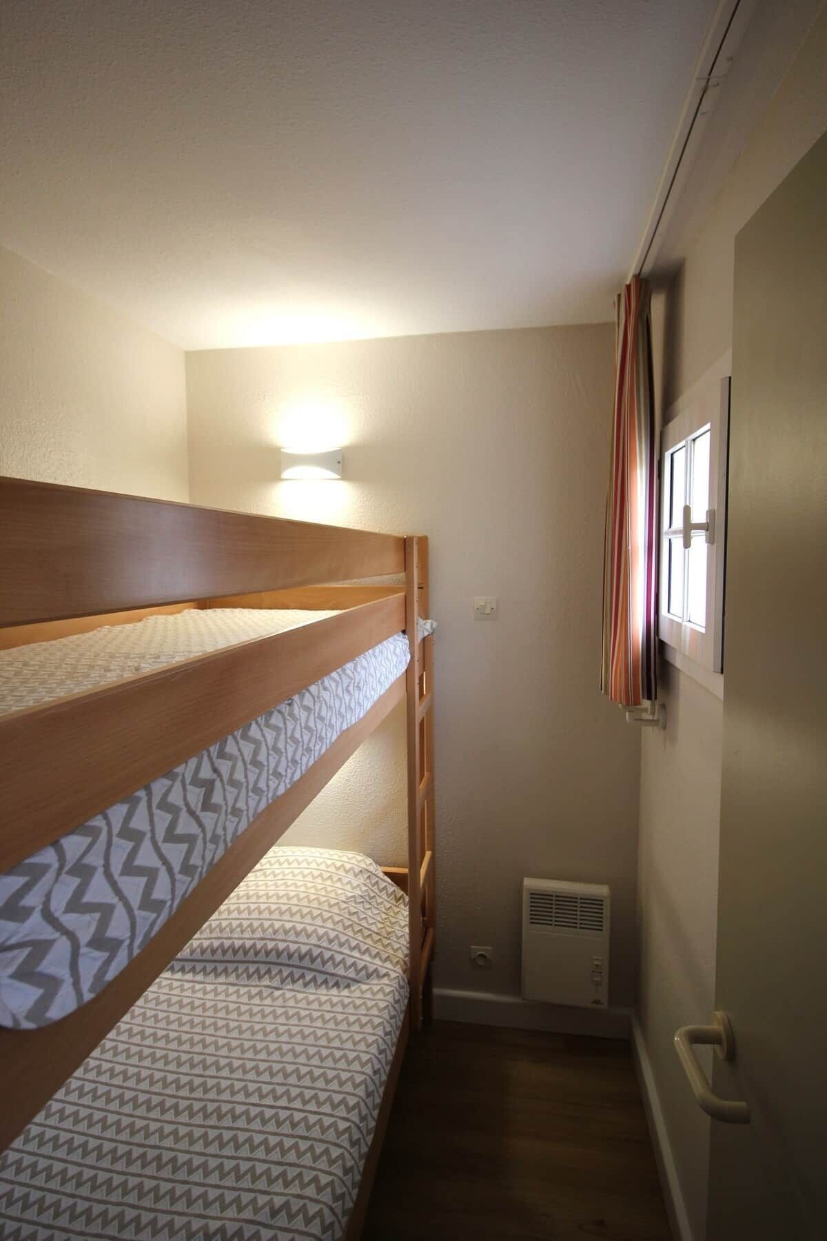 2 slaapkamers, een strijkplank/strijkijzer, gratis wifi