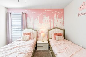 8 chambres, fer et planche à repasser, Wi-Fi, literie fournie