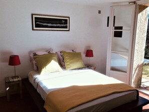 3 bedrooms, iron/ironing board, travel cot, free WiFi - Lovely cottage, heated pool, large grounds (La Garde-Freinet)