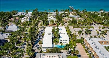 Yksi korttelin päässä rannalta, yhden korttelin päivälliselle. Paras sijainti Napolissa