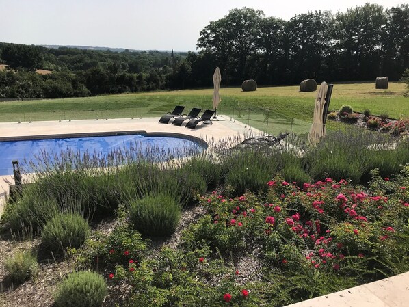 Piscine extérieure, piscine chauffée