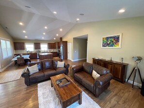 Smart TV, chimenea, videojuegos y reproductor de DVD