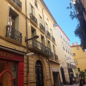 Exterior detail - Museum Rigaud Hypercentre - Nice fully equipped studio (Perpignan)