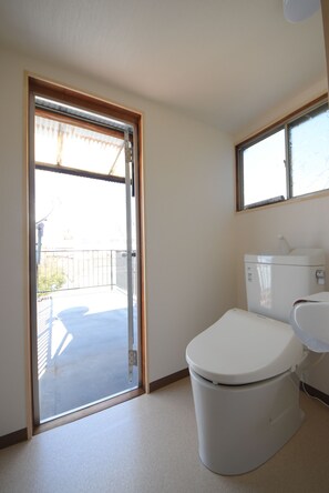 Private Vacation Home | Bathroom | Combined shower/tub, deep soaking tub, free toiletries, hair dryer - Tarbo's House Surugamachi : Near JR Nara Station 10ppl (Nara)